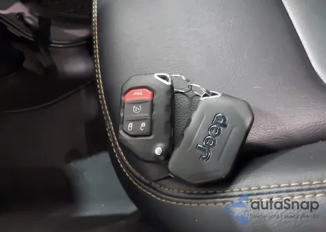 2024 Jeep Wrangler 4Xe Sahara 4Xe z USA, uszkodzony, nr VIN 1C4RJXP69RW127332